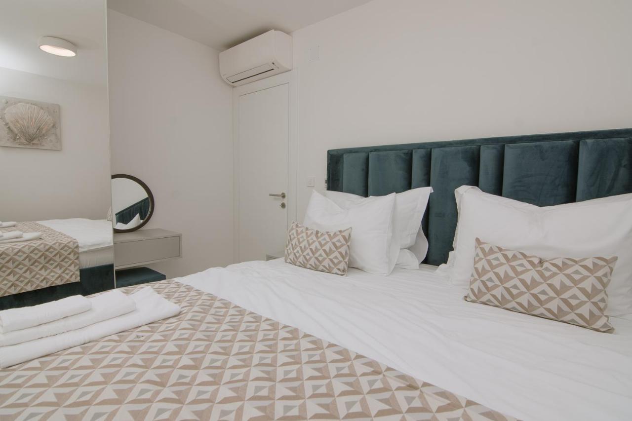 Apartments Adriatic Pearl Trogir Eksteriør bilde