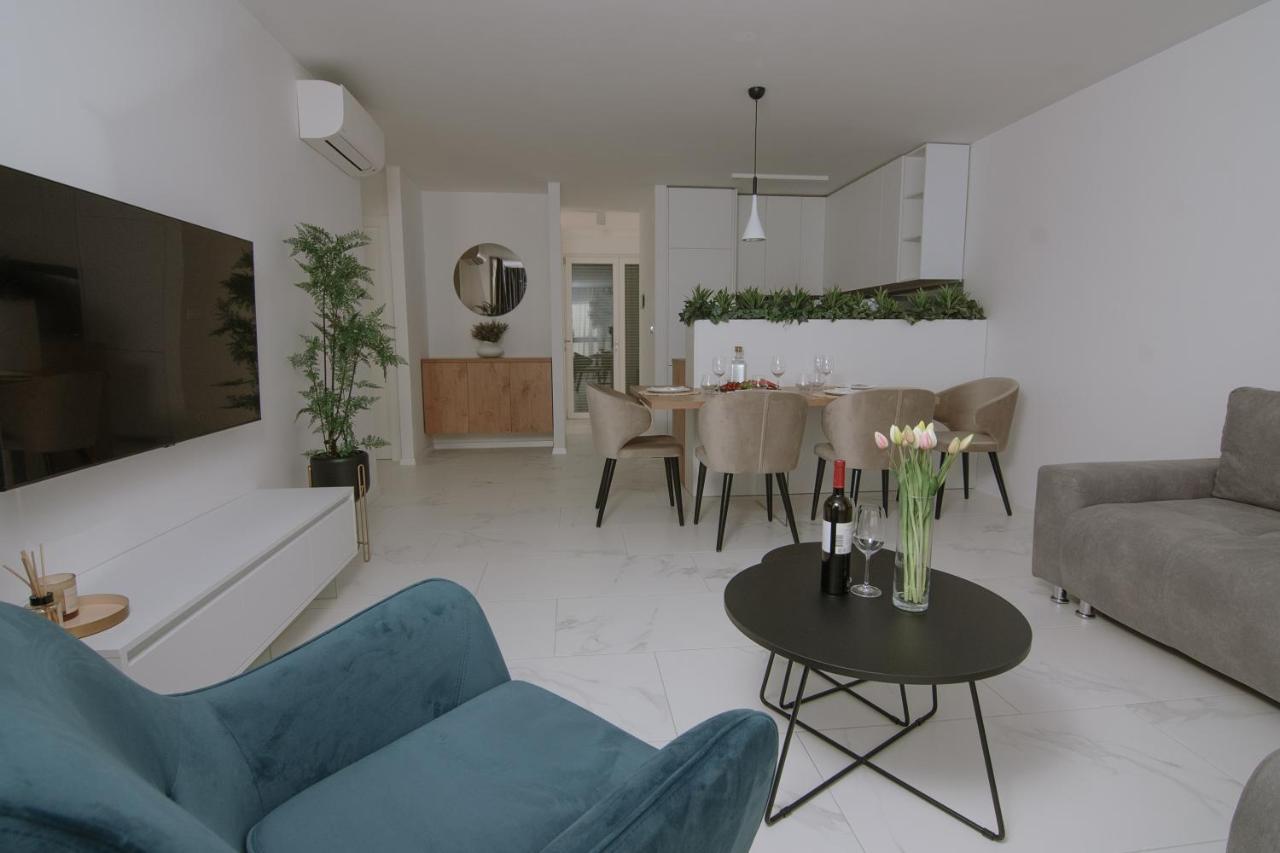 Apartments Adriatic Pearl Trogir Eksteriør bilde