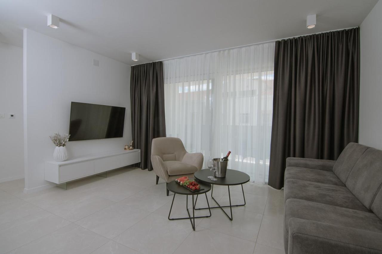 Apartments Adriatic Pearl Trogir Eksteriør bilde